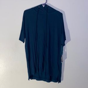 (2) flow like, short sleeve dresses